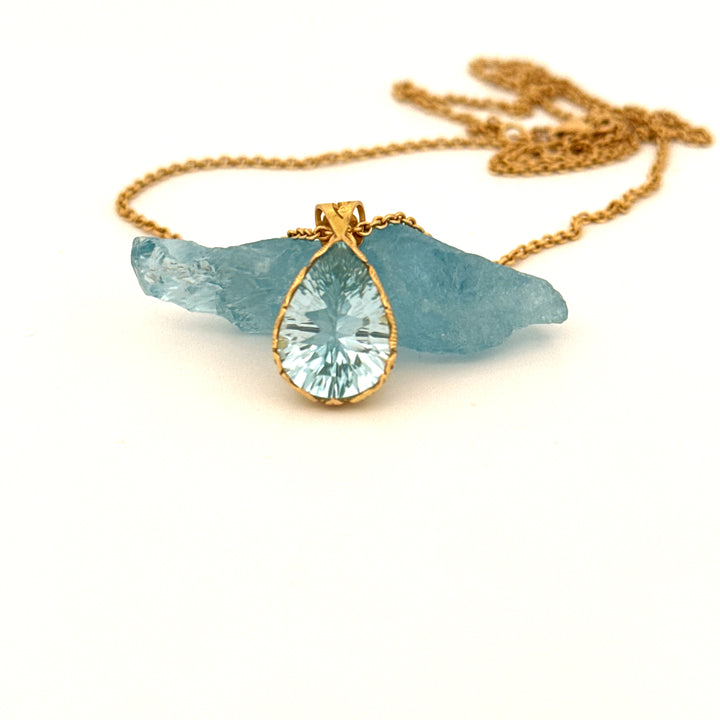 Aquamarine pendant