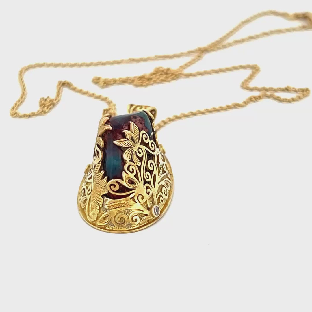 18K Gold Anhänger mit Schwarzem Opal & Diamanten